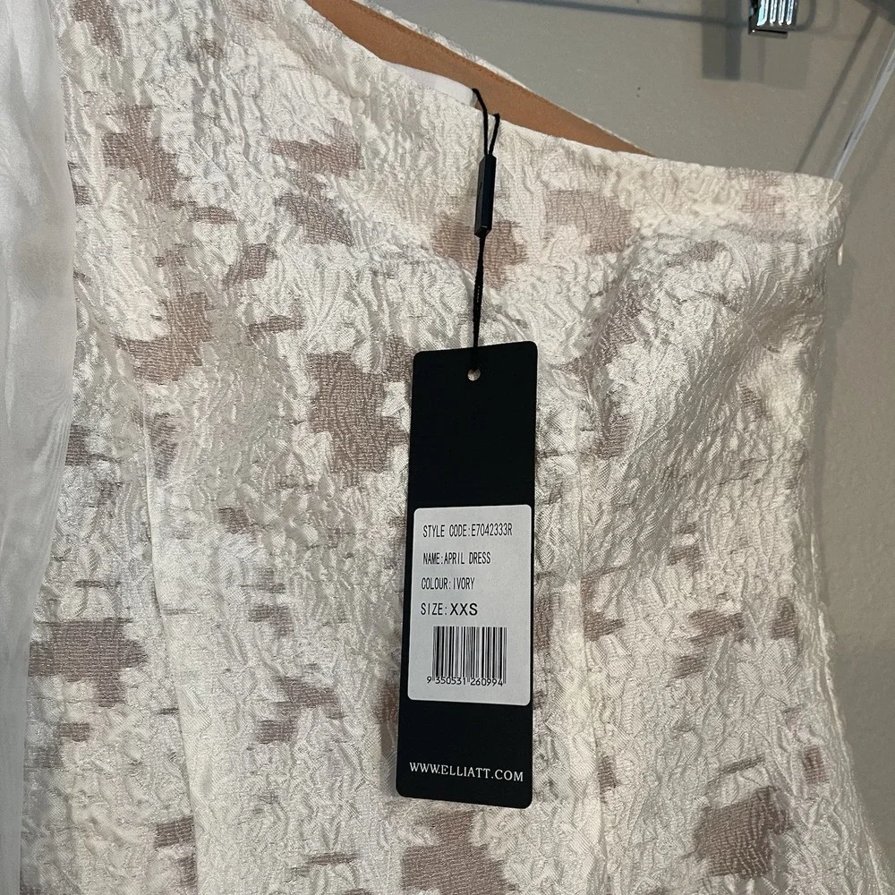 NWT Elliatt XXS Ivory April Cocktail Wedding Mini Dress One Shoulder Elegant NEW